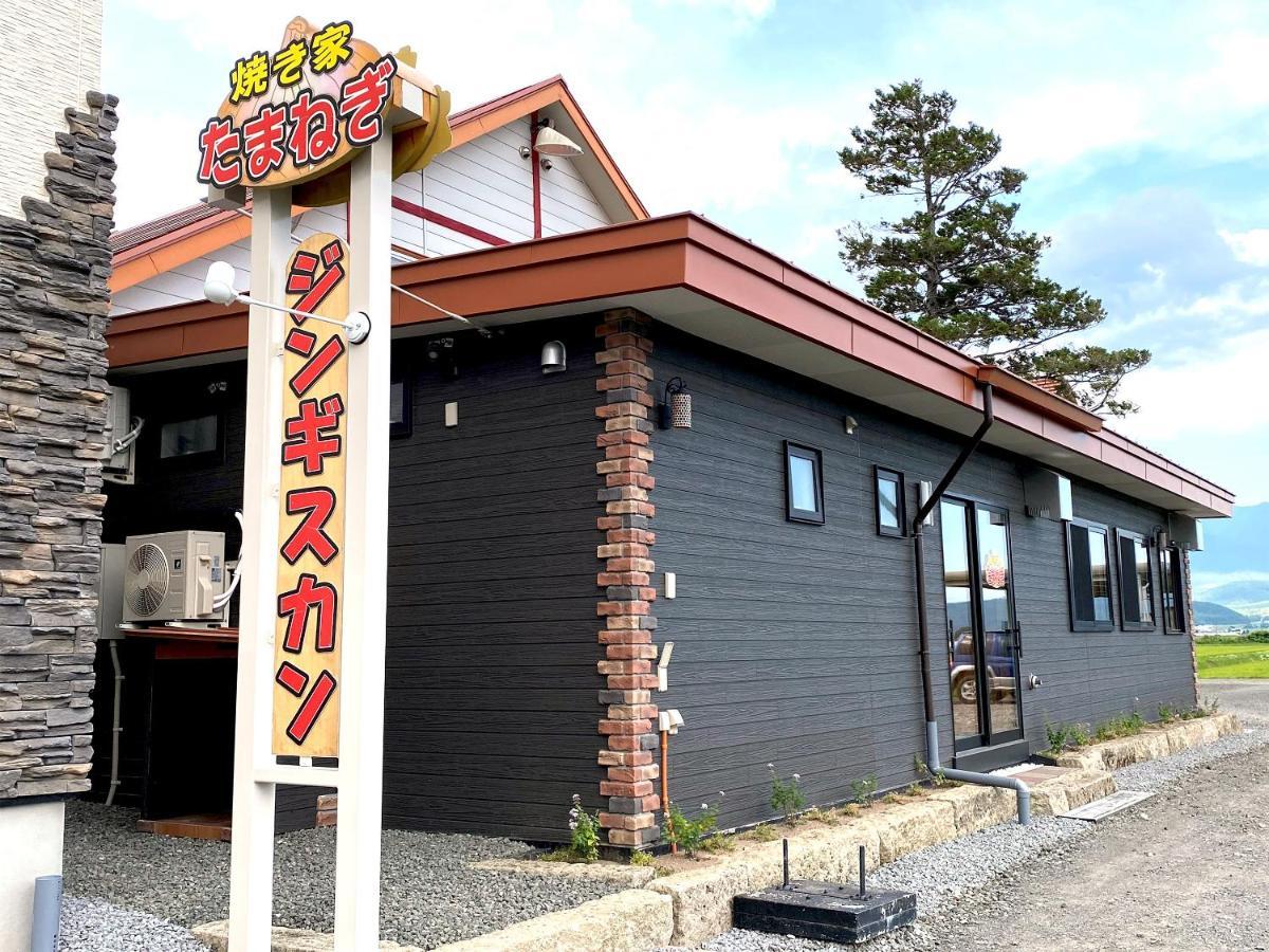 Petit Hotel Blaneneige Nakafurano Exterior foto